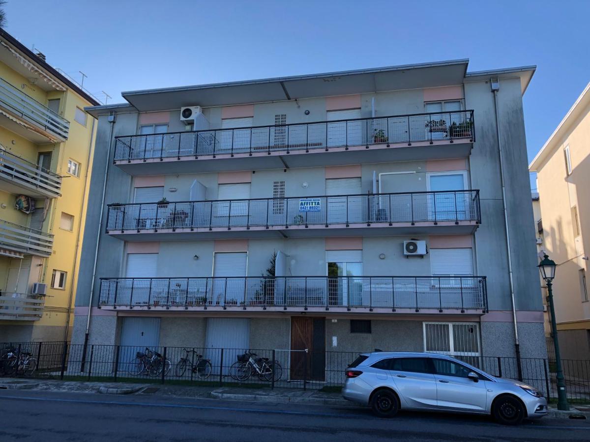 Apartamento Castellan I Grado Exterior foto