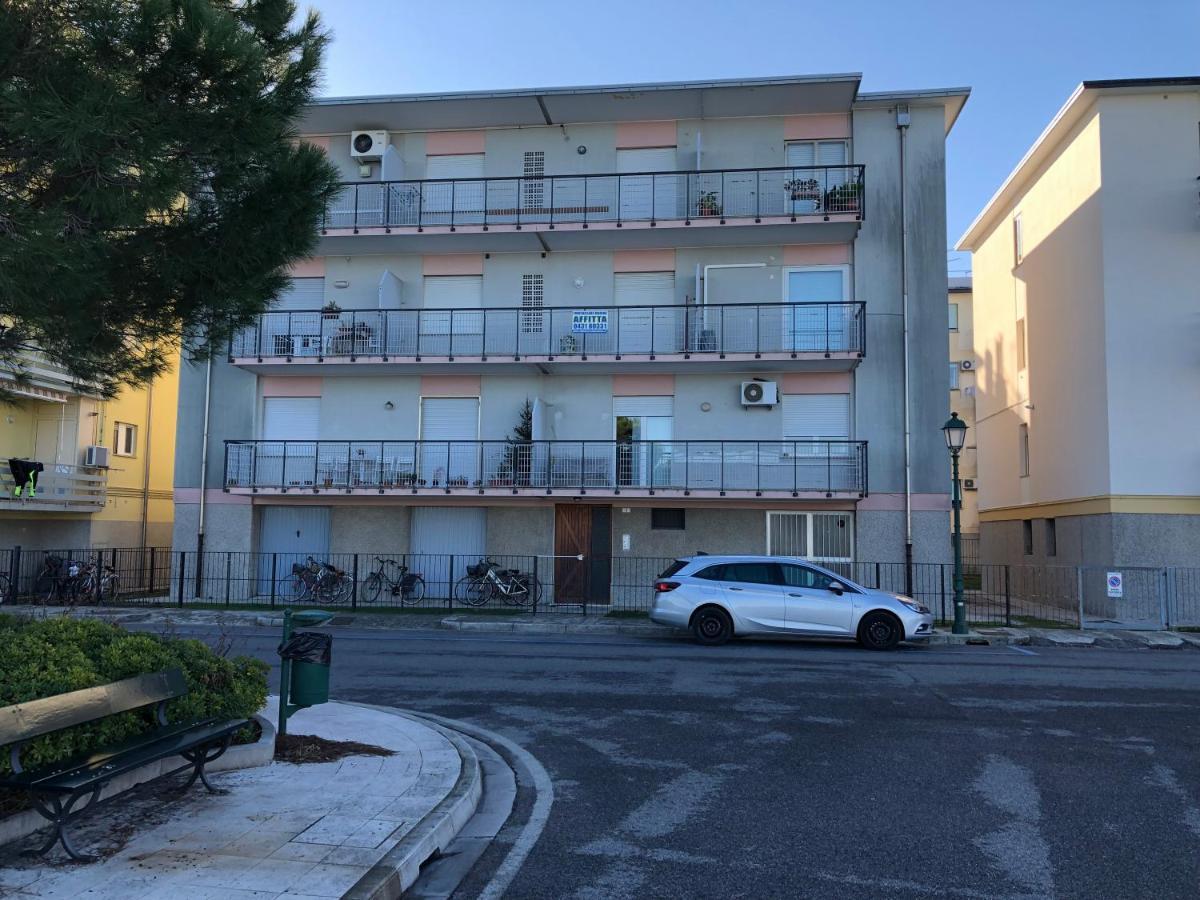 Apartamento Castellan I Grado Exterior foto